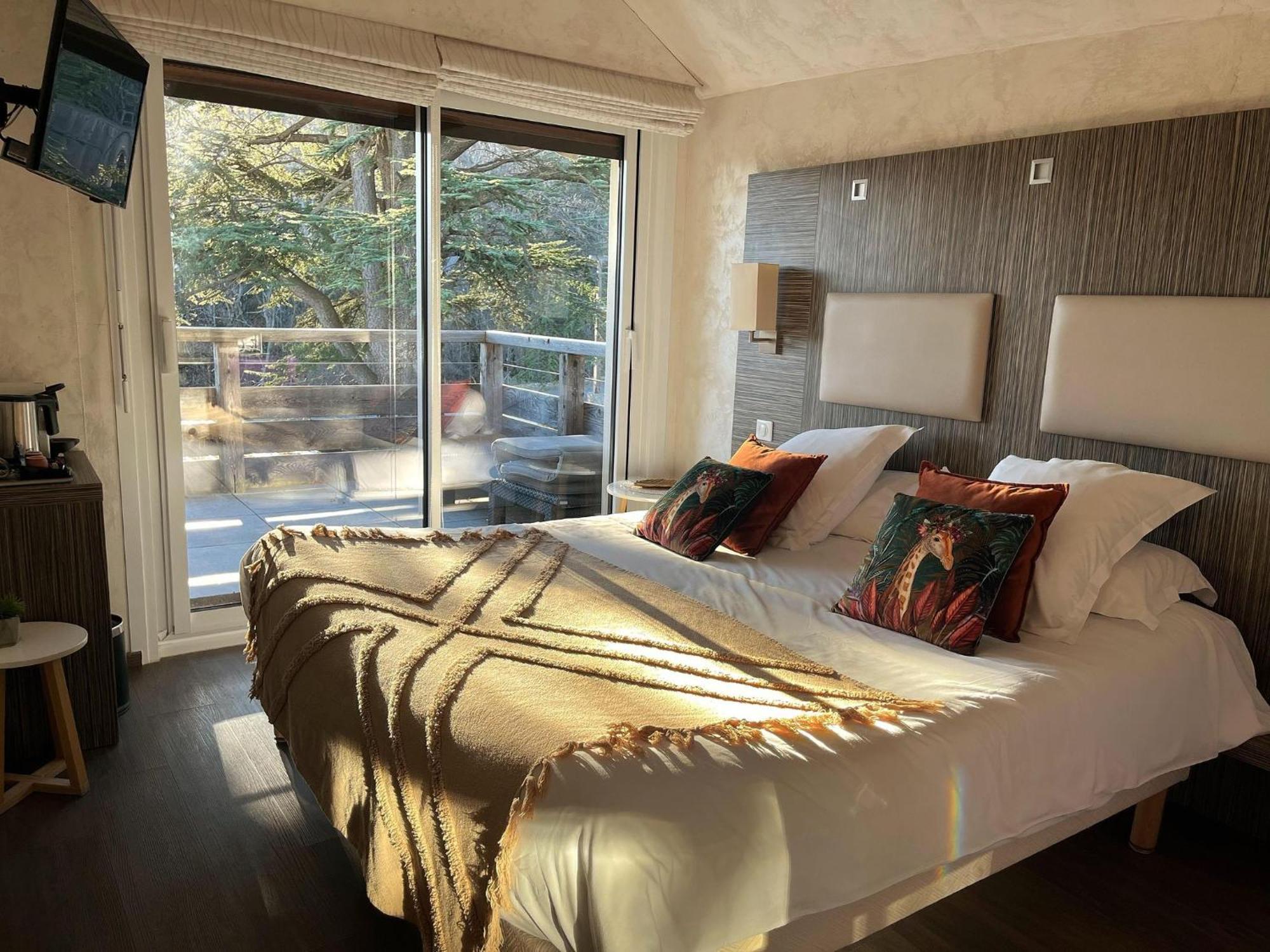 Les Olivades Hotel Гап Екстериор снимка